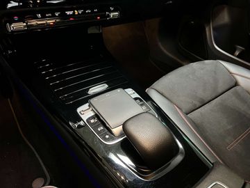 Car image 36