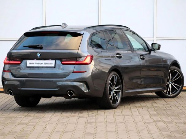 BMW 320d Touring xDrive 140 kW image number 2