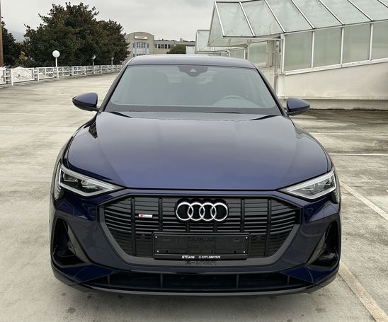 Audi e-tron 55 quattro S-line 300 kW image number 8