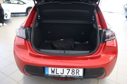 Car image 12