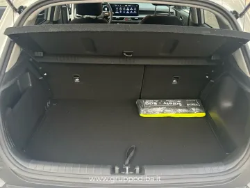 Car image 29