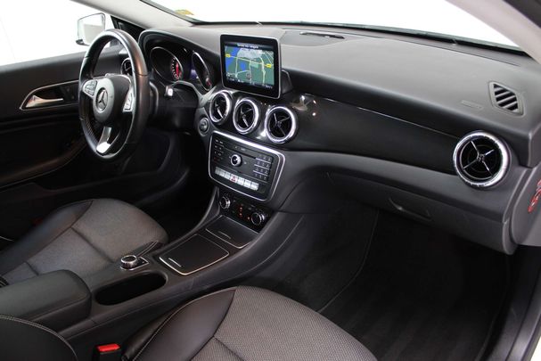 Mercedes-Benz CLA 180 90 kW image number 4