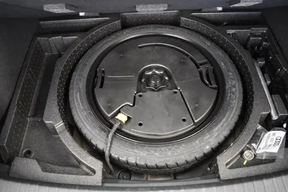 Car image 31