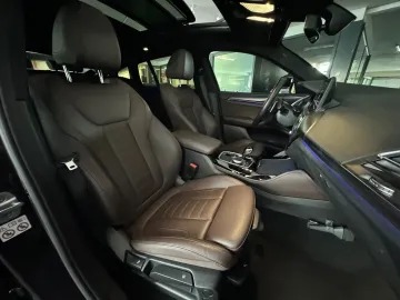 Car image 35