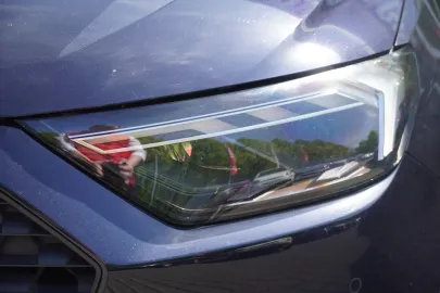 Car image 30