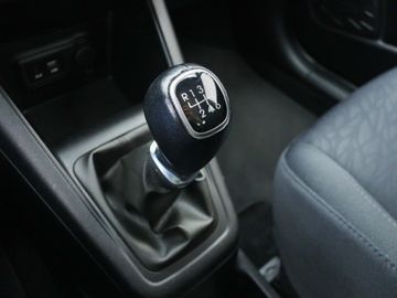 Car image 36