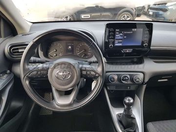 Car image 11