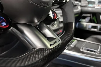 Car image 29