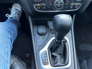 Car image 26