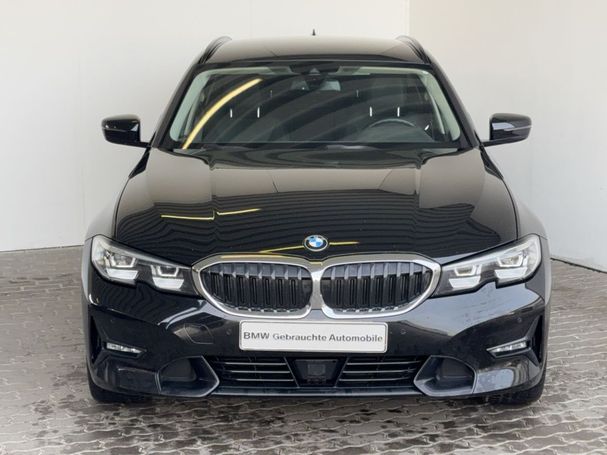 BMW 330e Touring Sport Line 215 kW image number 2