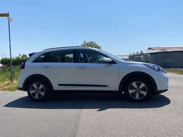 Kia Niro Hybrid 1.6 GDI 104 kW image number 9