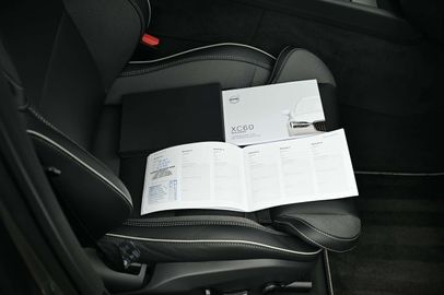 Car image 37