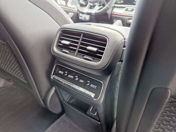 Car image 33