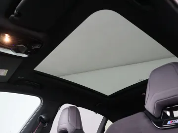 Car image 39