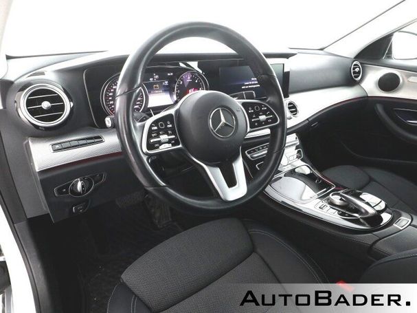 Mercedes-Benz E 220 d T Avantgarde 143 kW image number 3