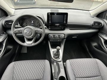 Car image 10