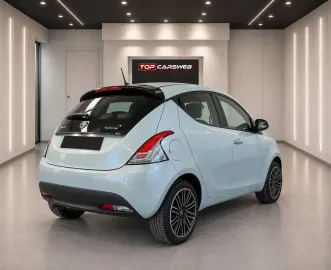Car image 3
