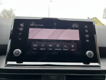Car image 38