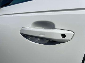 Car image 38