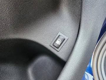 Car image 50