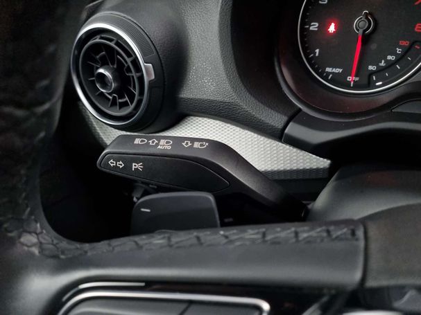 Audi Q2 35 TFSI S-line 110 kW image number 20