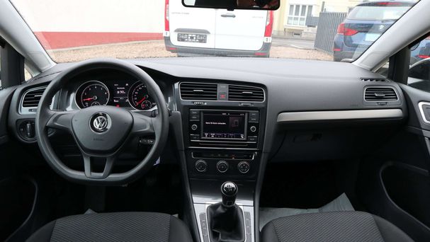 Volkswagen Golf 63 kW image number 15