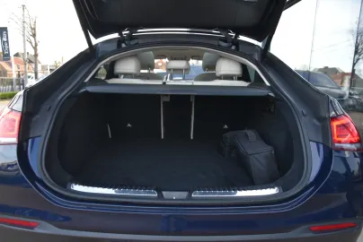Car image 32