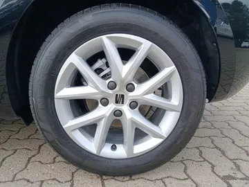 Car image 27