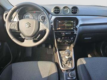 Car image 10