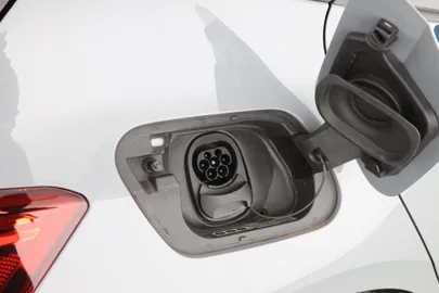 Car image 26