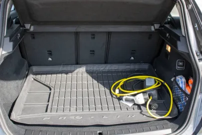 Car image 32