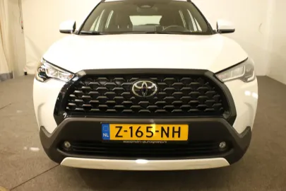 Car image 2