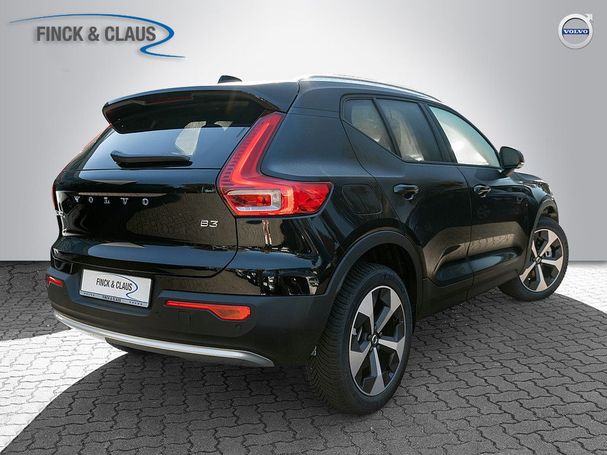 Volvo XC40 B3 Core 120 kW image number 1