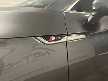 Car image 32
