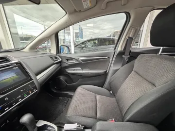 Car image 38