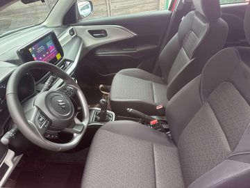 Car image 10