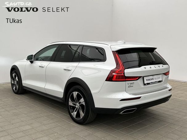 Volvo V60 Cross Country B4 Pro AWD 145 kW image number 8