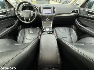 Car image 39