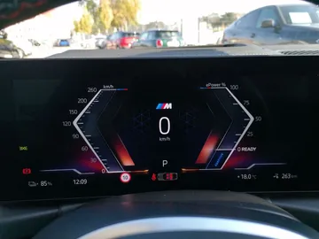 Car image 28