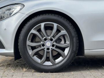 Car image 35