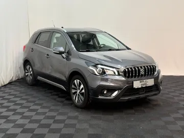 Car image 3