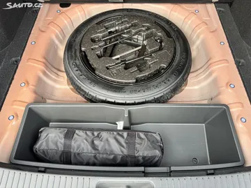Car image 31