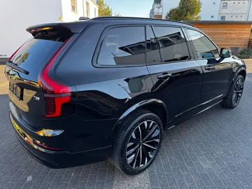 Car image 27