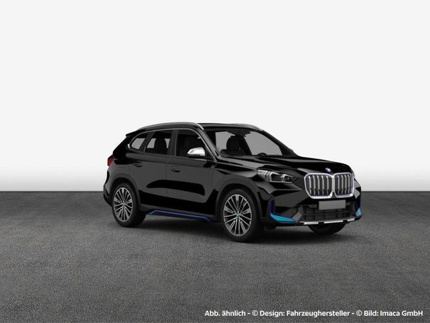 BMW iX1 xDrive30 230 kW image number 6