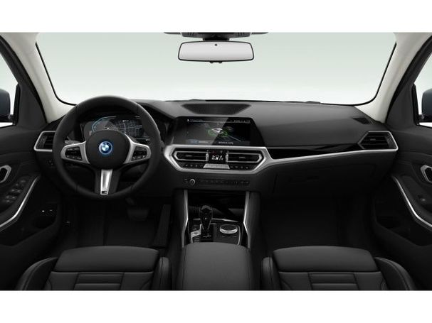 BMW 330 Touring Sport Line 185 kW image number 4