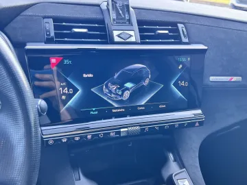 Car image 26