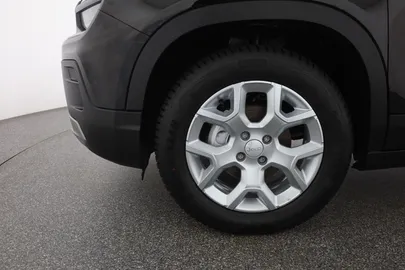 Car image 30