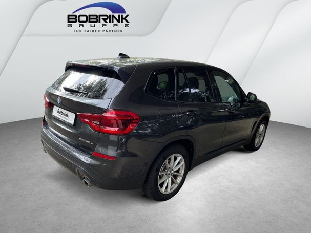 BMW X3 xDrive30e Advantage 215 kW image number 3