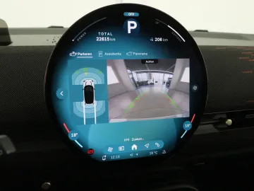 Car image 27