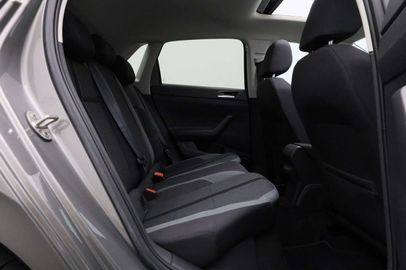 Car image 31